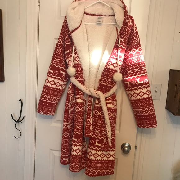 Tribal Holiday Print Fuzzy Robe - Picture 1 of 5